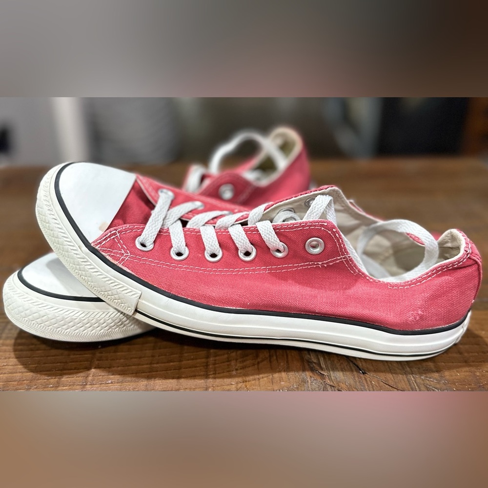 Converse low top